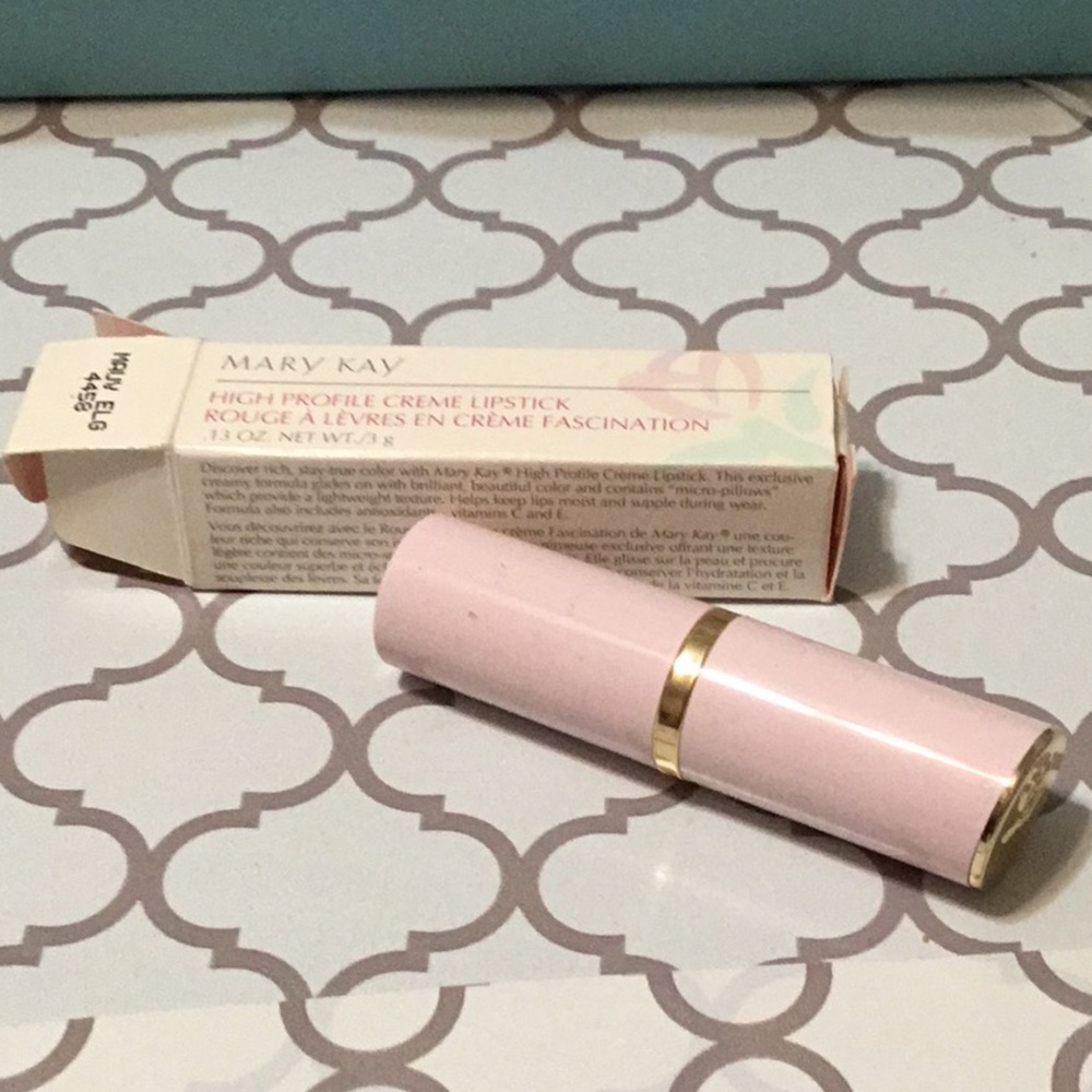 Mary Kay creme lipstick. Color-mauve elegance